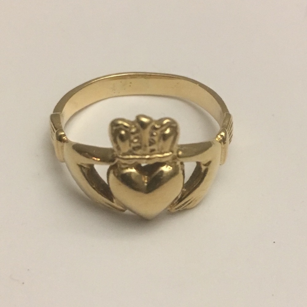 14K Gold Claddagh Ring